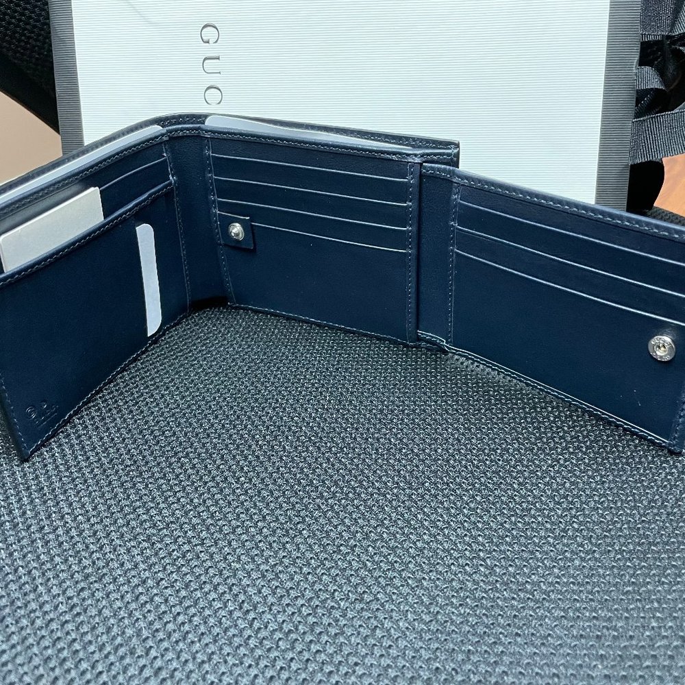 New Authentic Gucci Men's Black Leather Wallet with ID Window Limited Edition - Picture 4 of 7